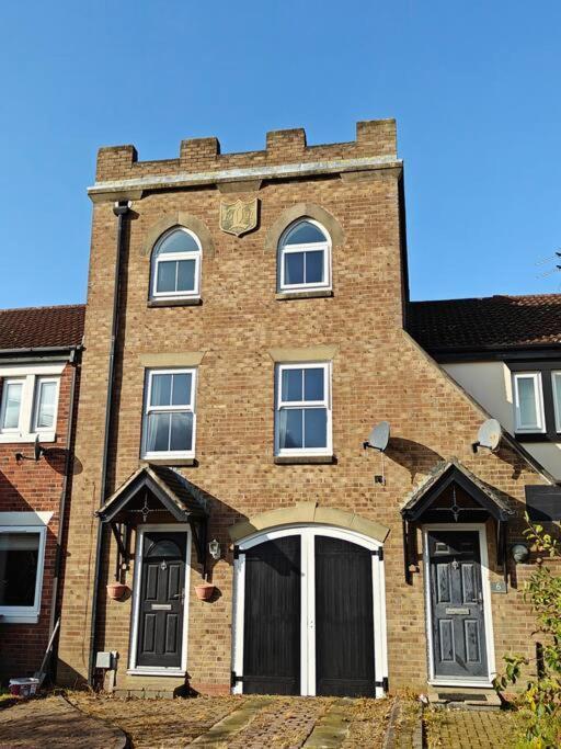 The Castle Villa Killingworth Exterior photo